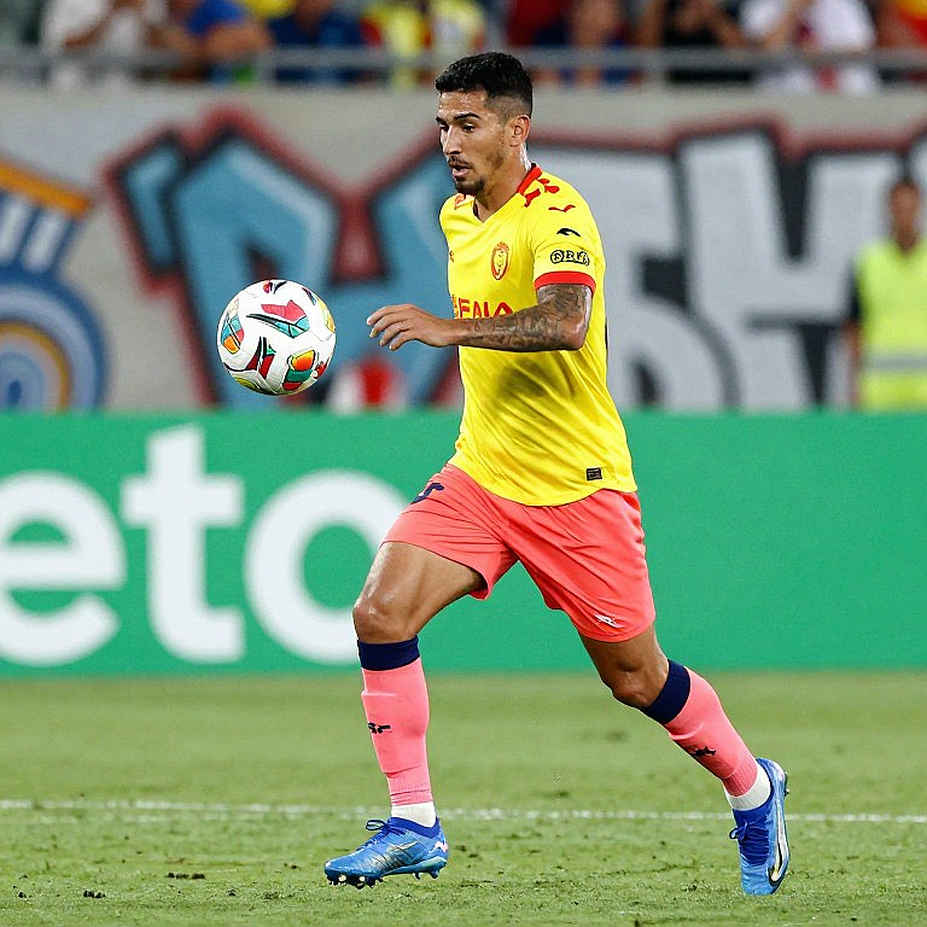 Seven Games Without a Goal, the Chant Still Rings: Anthony Gordon and the Wall of Expectation at Barcelona Seven Games Without a Goal, the Chant Still Rings: Anthony Gordon and the Wall of Expectation at Barcelona