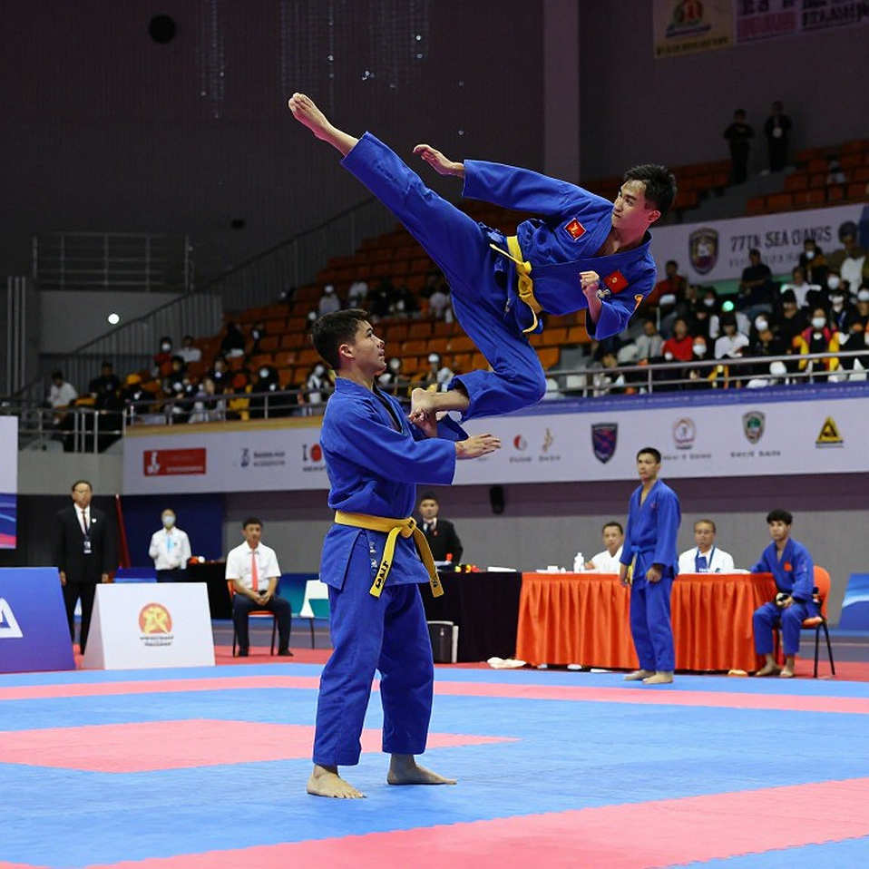 Vietnamese Martial Arts Between Two Rings: The Counter Steps Into the Village Court Vietnamese Martial Arts Between Two Rings: The Counter Steps Into the Village Court