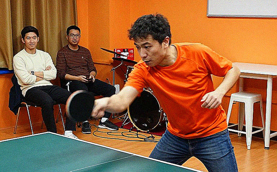 Vòng loại China Smash 2026: Tay vợt 19 tuổi, biểu tượng sáu kỳ Olympic và khoảng lặng quyết định