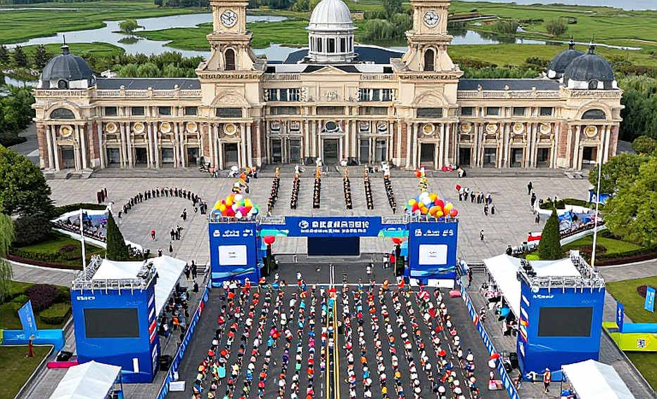 Global Gate Hạ Long ESG++ Marathon 2026: 15.000 bib bên vịnh Di sản và bài toán của một chữ “Marathon”