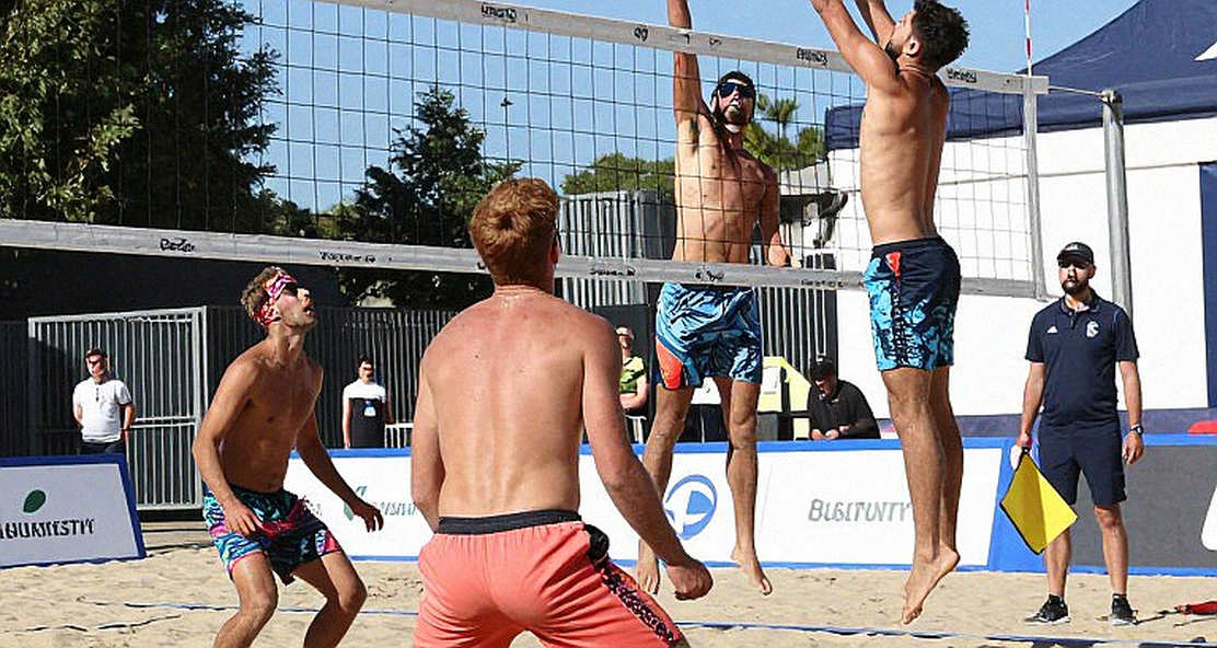 ASIAD 20 ngày 1: Hai HCĐ từ 'ngõ hẻm', bóng chuyền nữ lặng lẽ rời cuộc chơi ASIAD 20 ngày 1: Hai HCĐ từ 'ngõ hẻm', bóng chuyền nữ lặng lẽ rời cuộc chơi