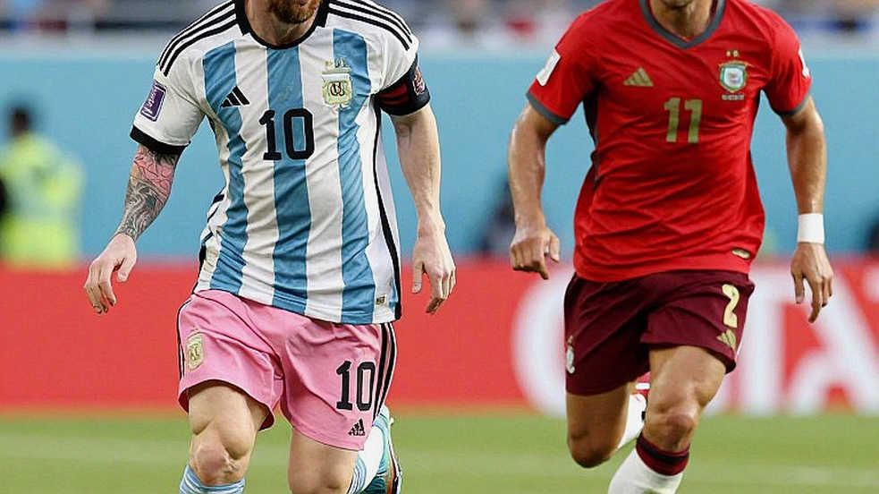 Gilberto Mora và chiếc áo số 10 của Mexico: lời tán dương đi trước sân cỏ