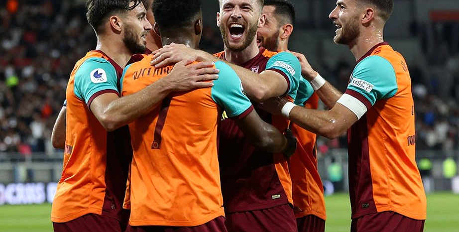 Messi mua Eldense: Bên trong thương vụ sở hữu câu lạc bộ thứ hai và bài toán trụ hạng ở Segunda