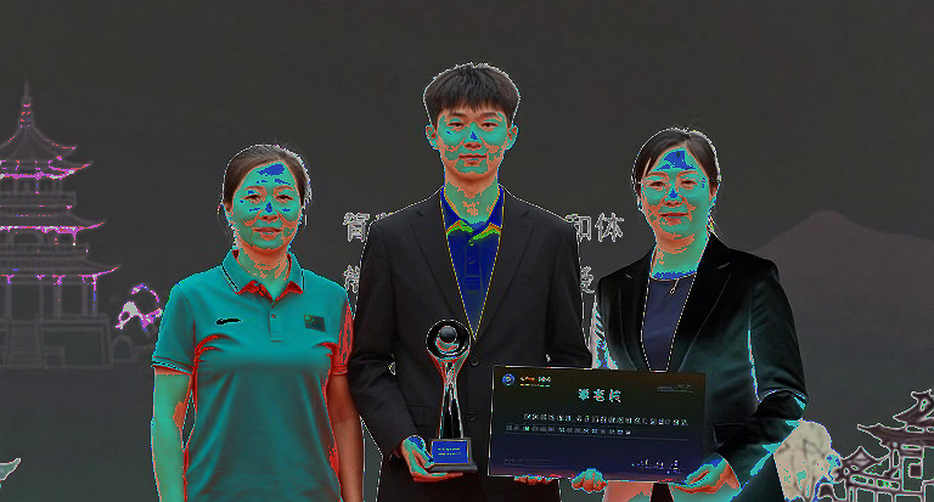 Nước 5.e5 và chuyến đi dạo của vua trắng: Giải mã khai cuộc Ý hiện đại qua ván cờ của Sarana