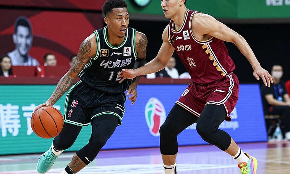 Malaga và Kevin Knox: Bản hợp đồng chữa cháy hay canh bạc chiến thuật giữa mùa giải