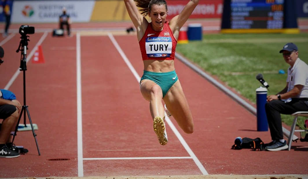Ba tầng thi đấu của điền kinh nữ Việt Nam trong ngày 27/9: nhảy xa, 200m và tiếp sức 4x100m